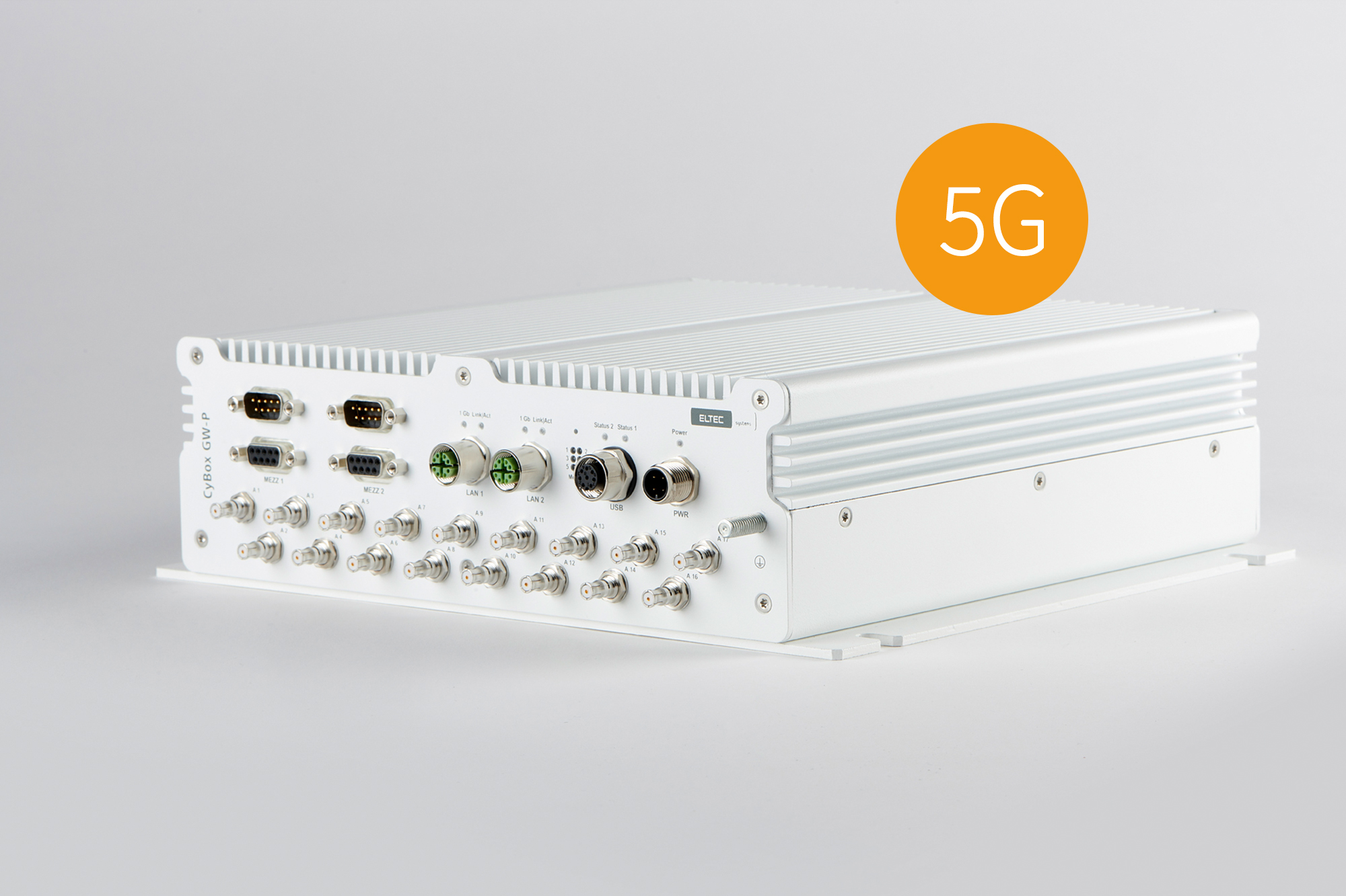 Zur Ausstattung des Wireless 5G-Gateway CyBox GW 2-P zählen vier Slots für verschiedene  5G/LTE- und WLAN-Modul-Kombinationen und eine integrierte SSD zum  Speichern von Medieninhalten.