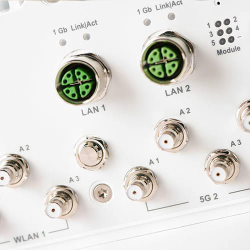 CyBox GW 2-P - Wireless 5G Gateway with 4 5G/LTE and Wi-Fi modules and SSD